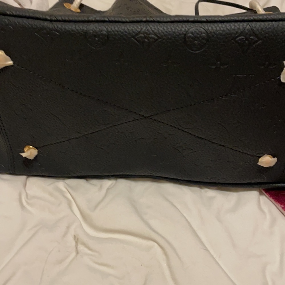 Gorgeous Navy Handbag - Picture 4 of 4